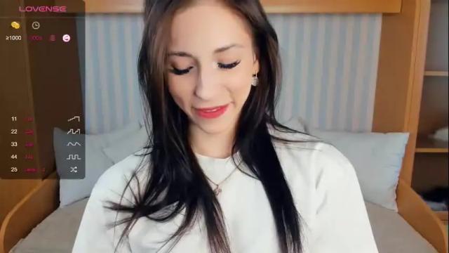 Image 8 of maay_flowers Stream on Chaturbate on 1 month ago