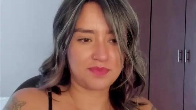 Image 2 of macarenax Stream on Chaturbate on 4 months ago