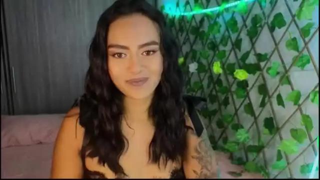 Image 12 of macey_elliot Stream on Chaturbate on 18 months ago
