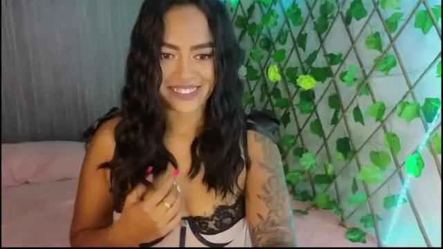 Image 3 of macey_elliot Stream on Chaturbate on 18 months ago