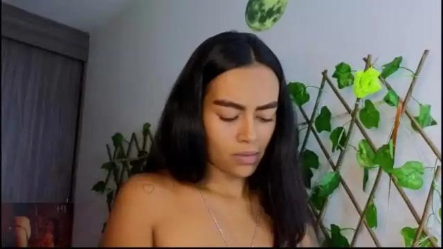 Image 4 of macey_elliot Stream on Chaturbate on 17 months ago