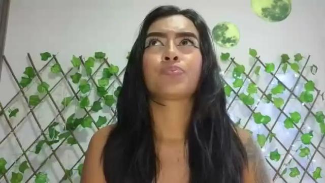 Image 12 of macey_elliot Stream on Chaturbate on 16 months ago