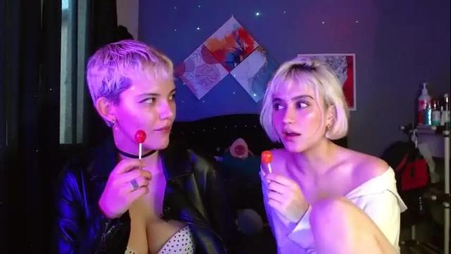 Image 4 of mackenziemoon Stream on Chaturbate on 13 days ago