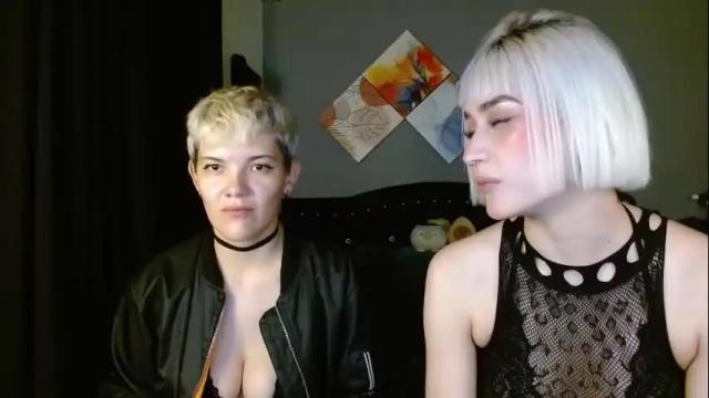 Image 4 of mackenziemoon Stream on Chaturbate on 1 month ago