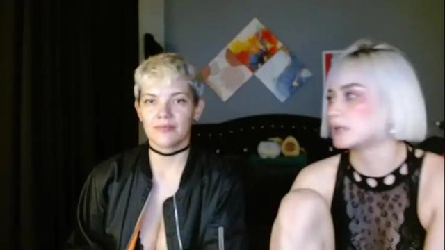 Image 6 of mackenziemoon Stream on Chaturbate on 1 month ago