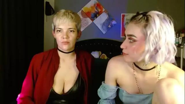 Image 10 of mackenziemoon Stream on Chaturbate on 1 month ago