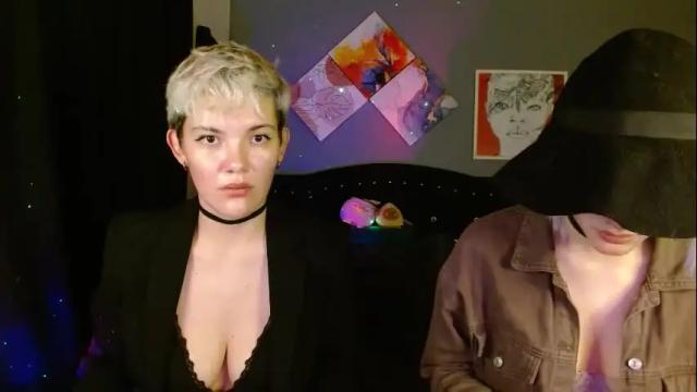 Image 12 of mackenziemoon Stream on Chaturbate on 1 month ago