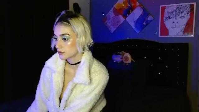 Image 6 of mackenziemoon Stream on Chaturbate on 20 days ago