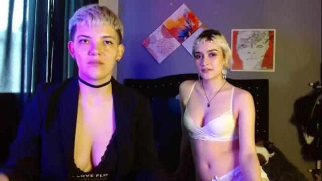 Image 2 of mackenziemoon Stream on Chaturbate on 15 days ago