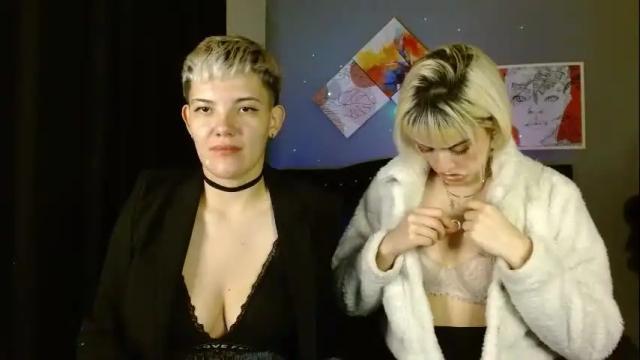 Image 3 of mackenziemoon Stream on Chaturbate on 13 days ago