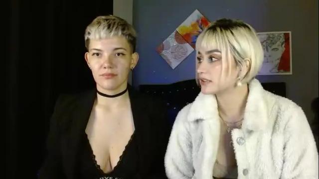 Image 4 of mackenziemoon Stream on Chaturbate on 13 days ago