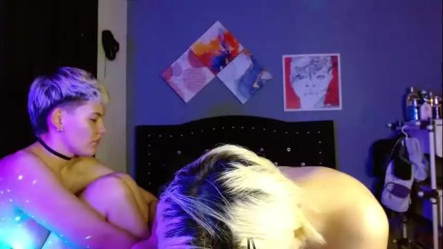 Image 12 of mackenziemoon Stream on Chaturbate on 11 days ago