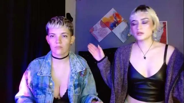 Image 2 of mackenziemoon Stream on Chaturbate on 8 days ago