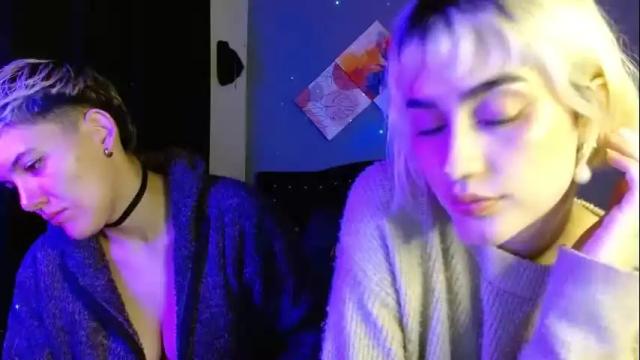 Image 3 of mackenziemoon Stream on Chaturbate on 6 days ago