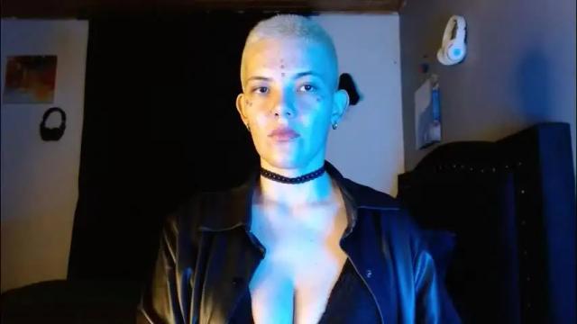 Image 6 of mackenziemoon Stream on Chaturbate on 1 month ago