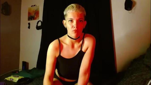 Image 2 of mackenziemoon Stream on Chaturbate on 10 days ago