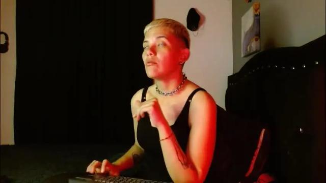 Image 7 of mackenziemoon Stream on Chaturbate on 7 days ago