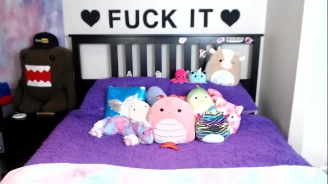 Image 3 of mackenziewolfe Stream on Chaturbate on 1 month ago
