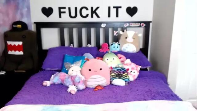 Image 3 of mackenziewolfe Stream on Chaturbate on 1 month ago