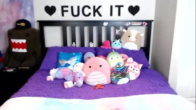 Image 2 of mackenziewolfe Stream on Chaturbate on 1 month ago