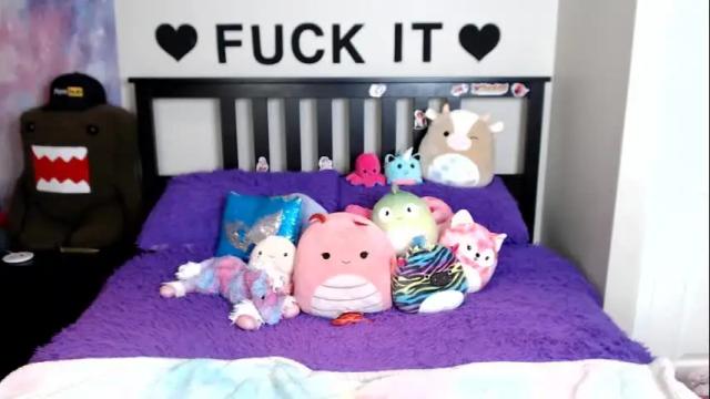 Image 2 of mackenziewolfe Stream on Chaturbate on 1 month ago