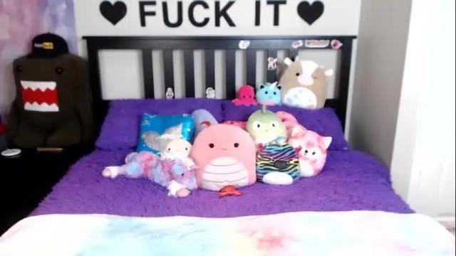 Image 3 of mackenziewolfe Stream on Chaturbate on 1 month ago
