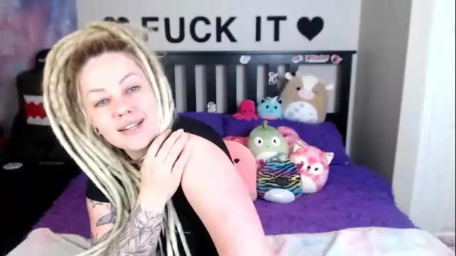 Image 6 of mackenziewolfe Stream on Chaturbate on 1 month ago