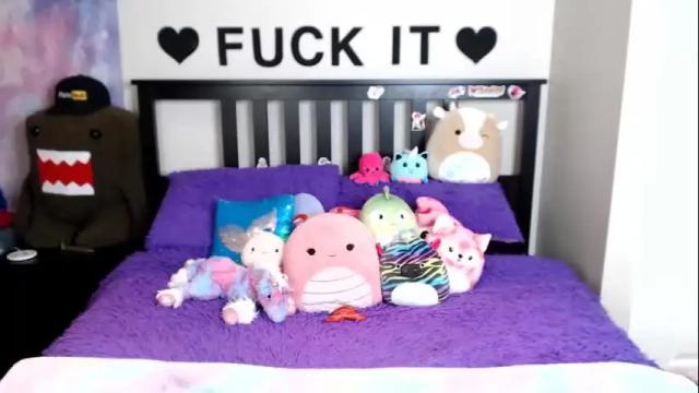 Image 3 of mackenziewolfe Stream on Chaturbate on 14 days ago