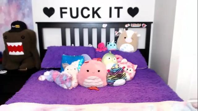 Image 6 of mackenziewolfe Stream on Chaturbate on 2 months ago