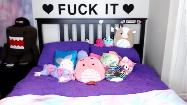 Image 4 of mackenziewolfe Stream on Chaturbate on 1 month ago