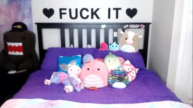 Image 3 of mackenziewolfe Stream on Chaturbate on 6 days ago