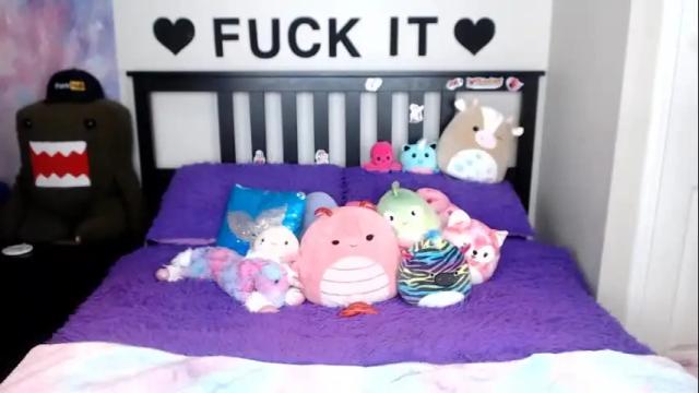 Image 8 of mackenziewolfe Stream on Chaturbate on 3 days ago