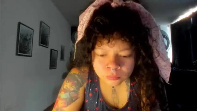 Image 3 of madam_sativa Stream on Chaturbate on 18 days ago