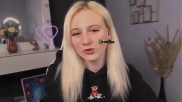 Image 3 of madam_ulis Stream on Chaturbate on 25 days ago