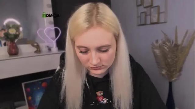 Image 6 of madam_ulis Stream on Chaturbate on 25 days ago
