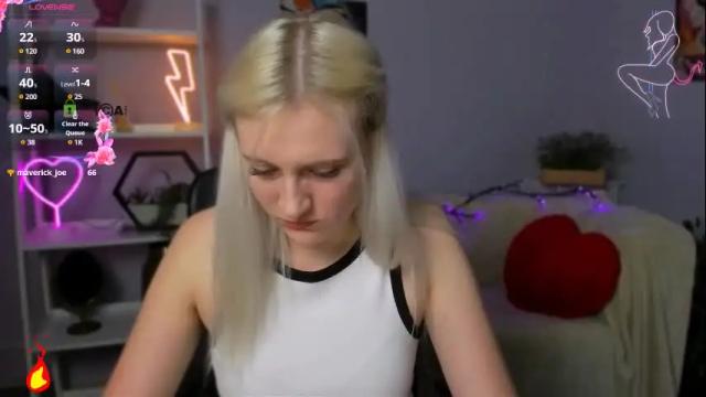 Image 12 of madam_ulis Stream on Chaturbate on 18 days ago