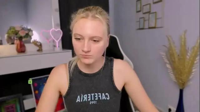 Image 11 of madam_ulis Stream on Chaturbate on 14 days ago