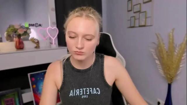Image 12 of madam_ulis Stream on Chaturbate on 14 days ago
