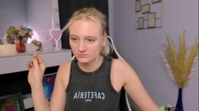 Image 2 of madam_ulis Stream on Chaturbate on 14 days ago