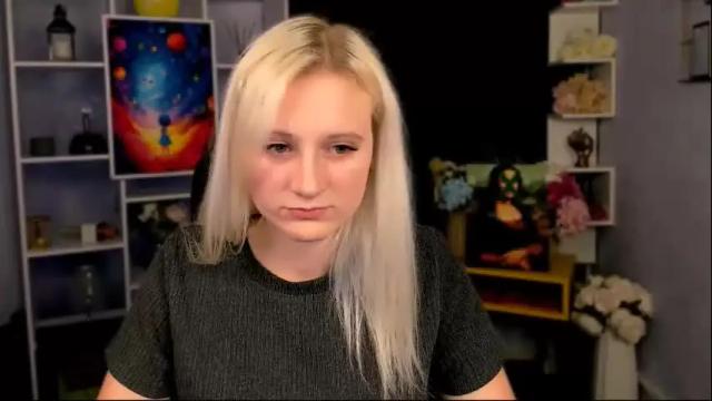 Image 12 of madam_ulis Stream on Chaturbate on 4 days ago