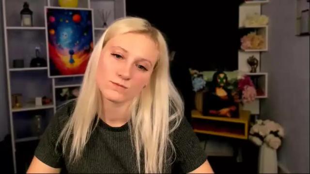 Image 7 of madam_ulis Stream on Chaturbate on 4 days ago