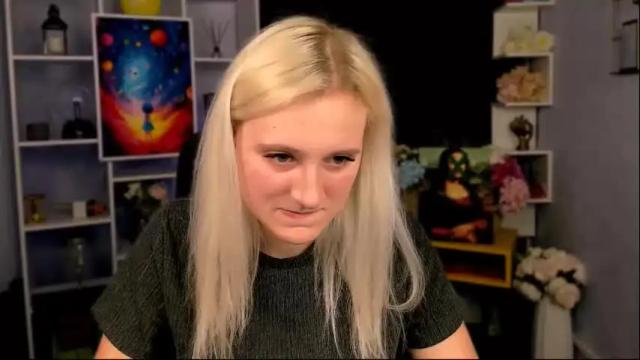 Image 8 of madam_ulis Stream on Chaturbate on 4 days ago