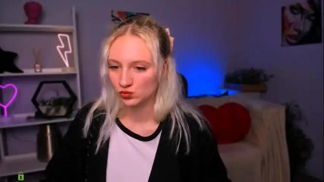 Image 3 of madam_ulis Stream on Chaturbate on 1 month ago