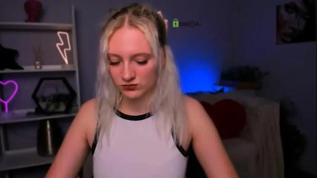 Image 8 of madam_ulis Stream on Chaturbate on 1 month ago