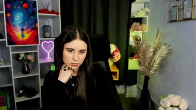 Image 4 of madam_ulis Stream on Chaturbate on 1 month ago
