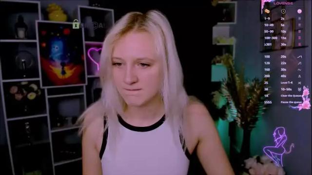 Image 7 of madam_ulis Stream on Chaturbate on 1 month ago