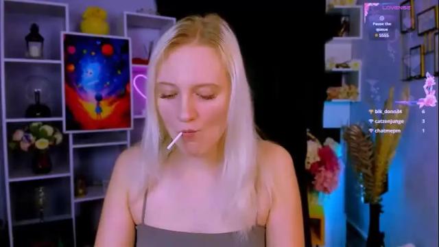 Image 3 of madam_ulis Stream on Chaturbate on 27 days ago