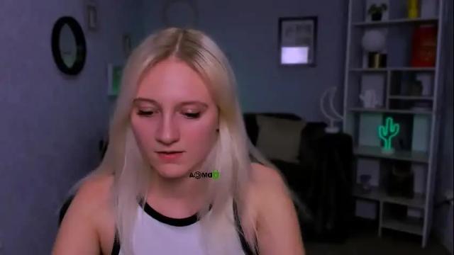 Image 3 of madam_ulis Stream on Chaturbate on 24 days ago