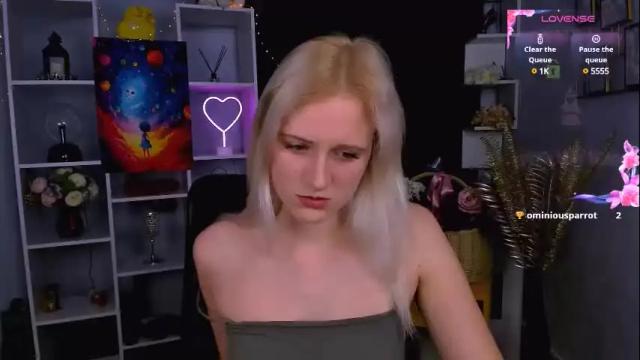 Image 12 of madam_ulis Stream on Chaturbate on 8 days ago