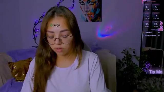 Image 3 of madam_ulis Stream on Chaturbate on 6 days ago